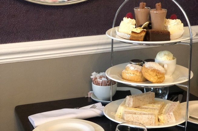 Afternoon Tea with Prosecco