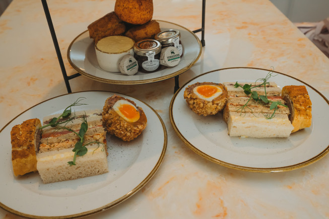 Afternoon Tea with Prosecco