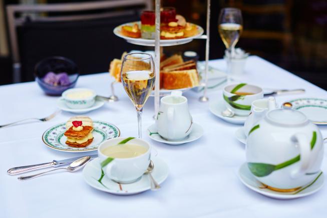 Afternoon Tea with Fizz