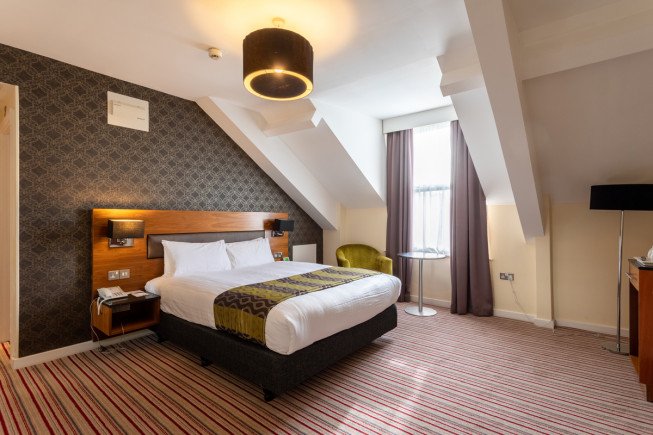 Overnight Stay, Dinner & Breakfast