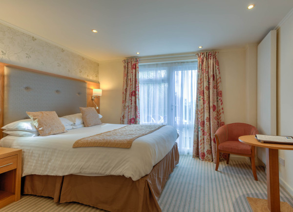 Dinner Room & Breakfast