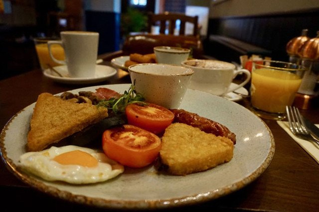 Breakfast at The Dog and Doublet
