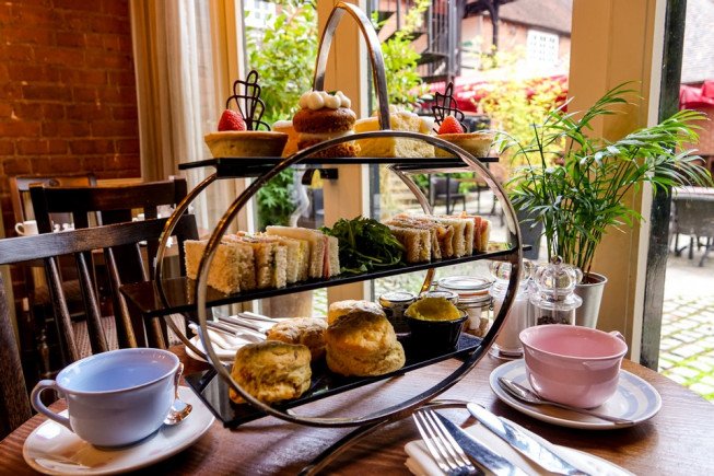 Afternoon Tea with Fizz
