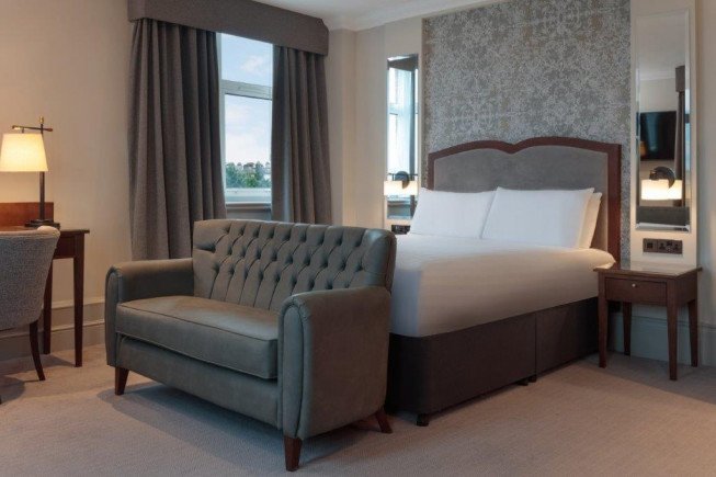 Bed & Breakfast 2 Night Stay