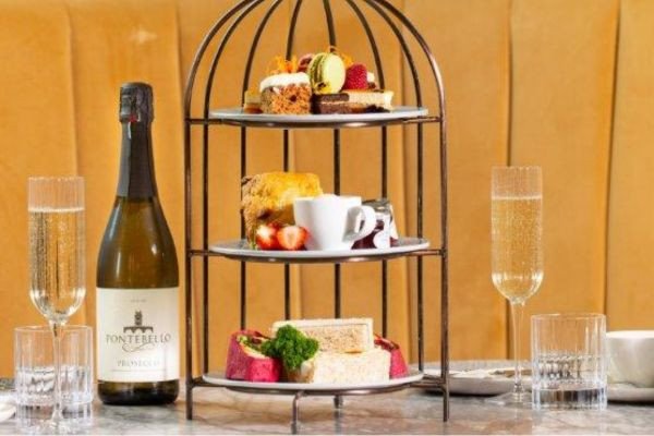Afternoon Tea with Prosecco