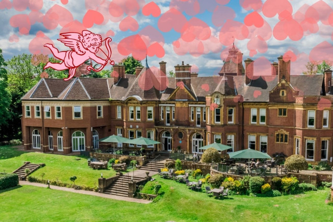 Romantic Stay & Dine