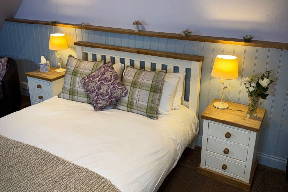 Dinner, bed and breakfast for Two