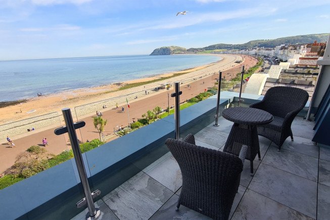 Luxury Seaside Escape for Two