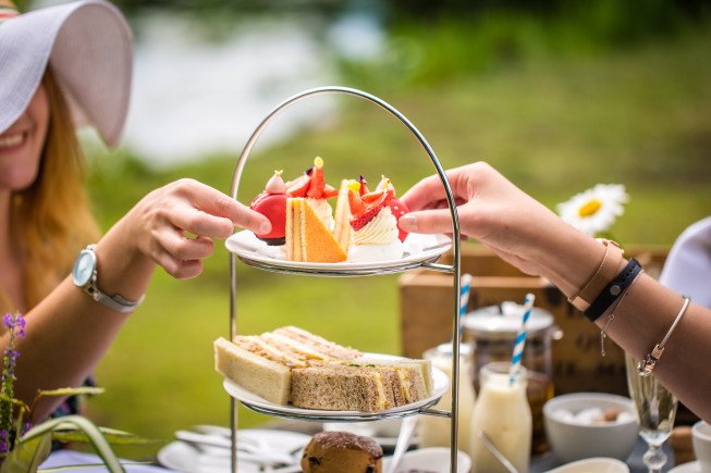 Afternoon Tea with Prosecco