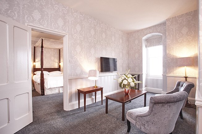 Four Poster Stay with Plymouth Gin