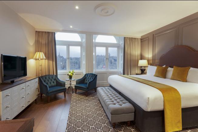 Suite Spring Sundays